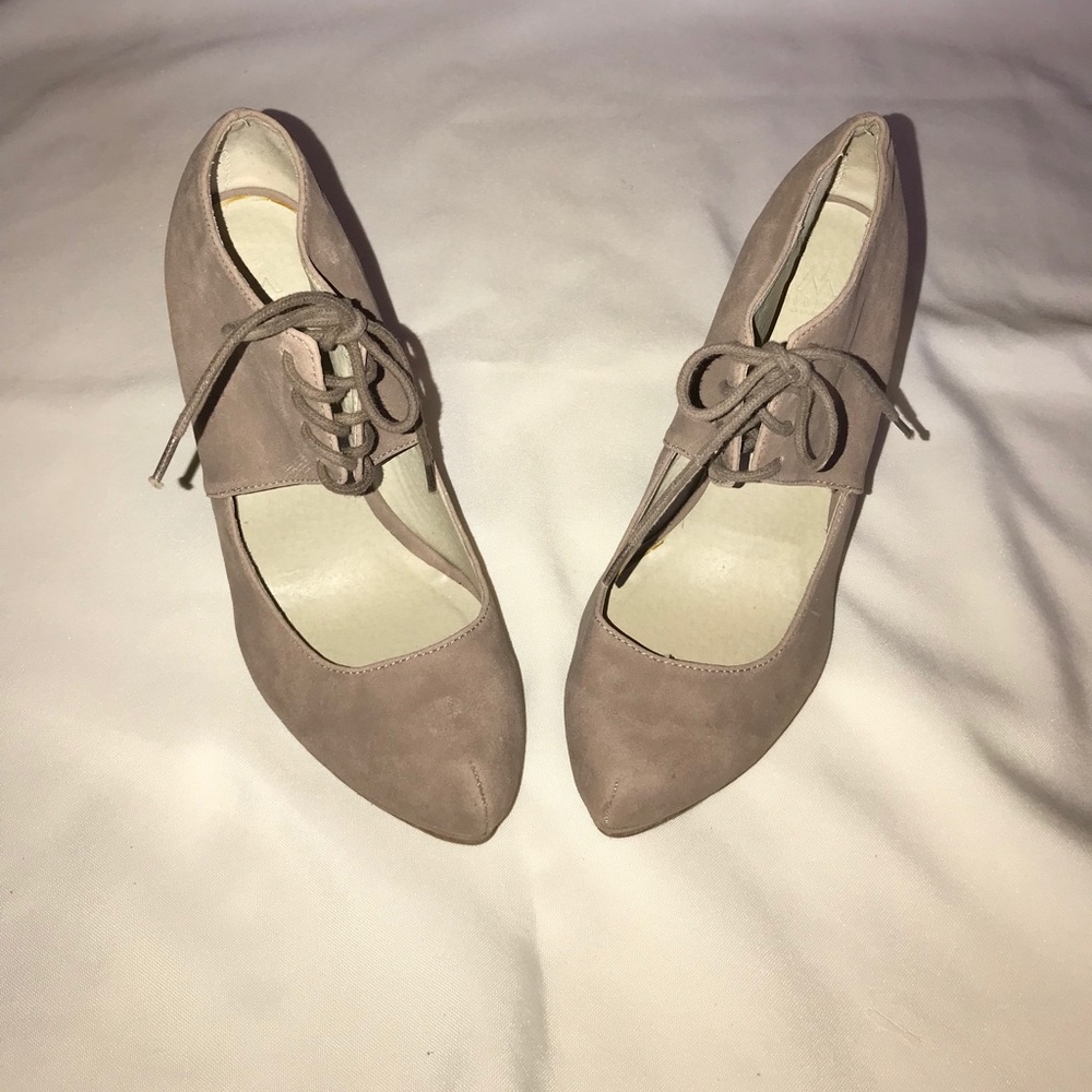 Stylish Tan faux-suede wedge bootie